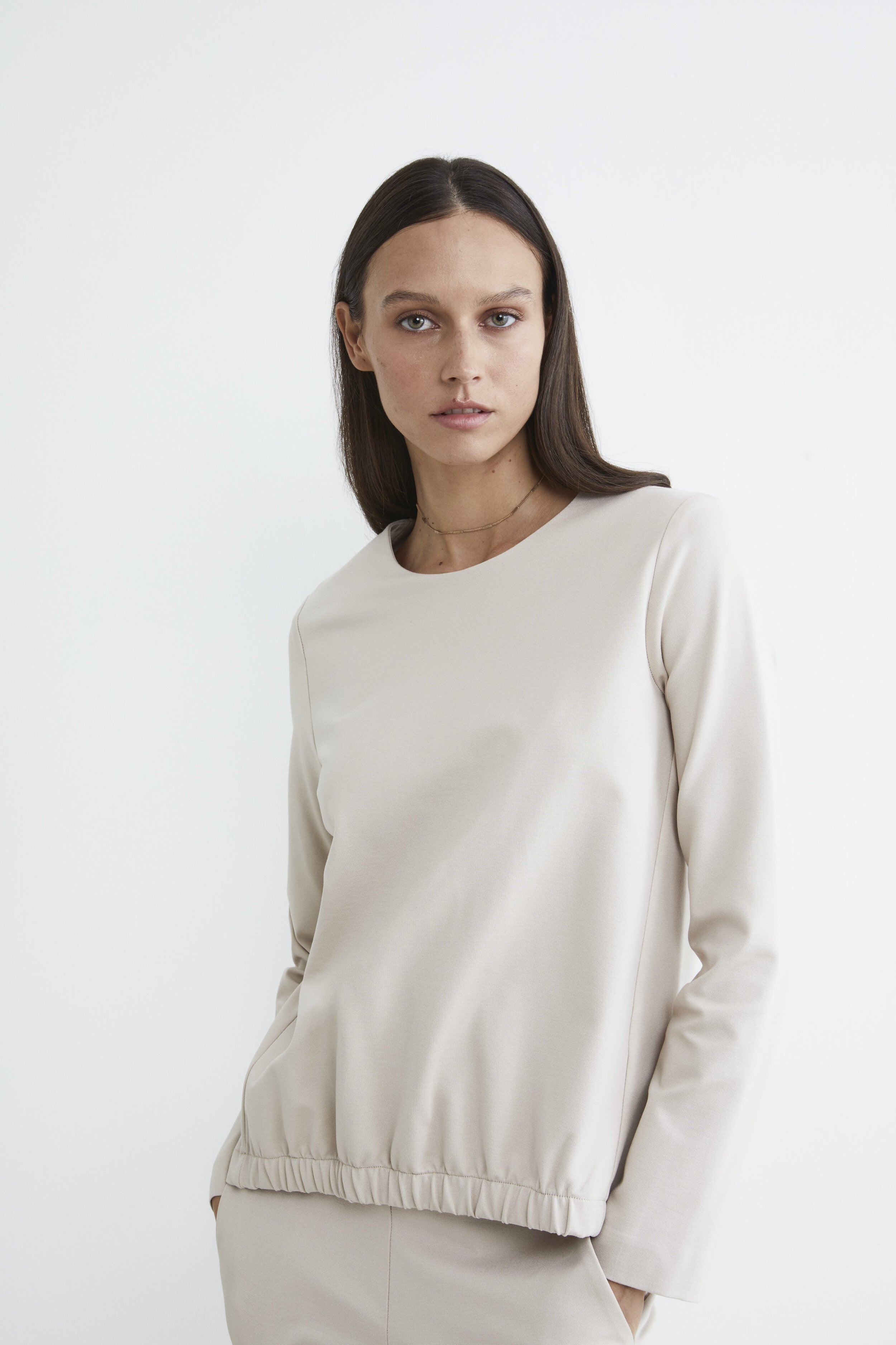 Jumper with elastic at the bottom - Chalk white