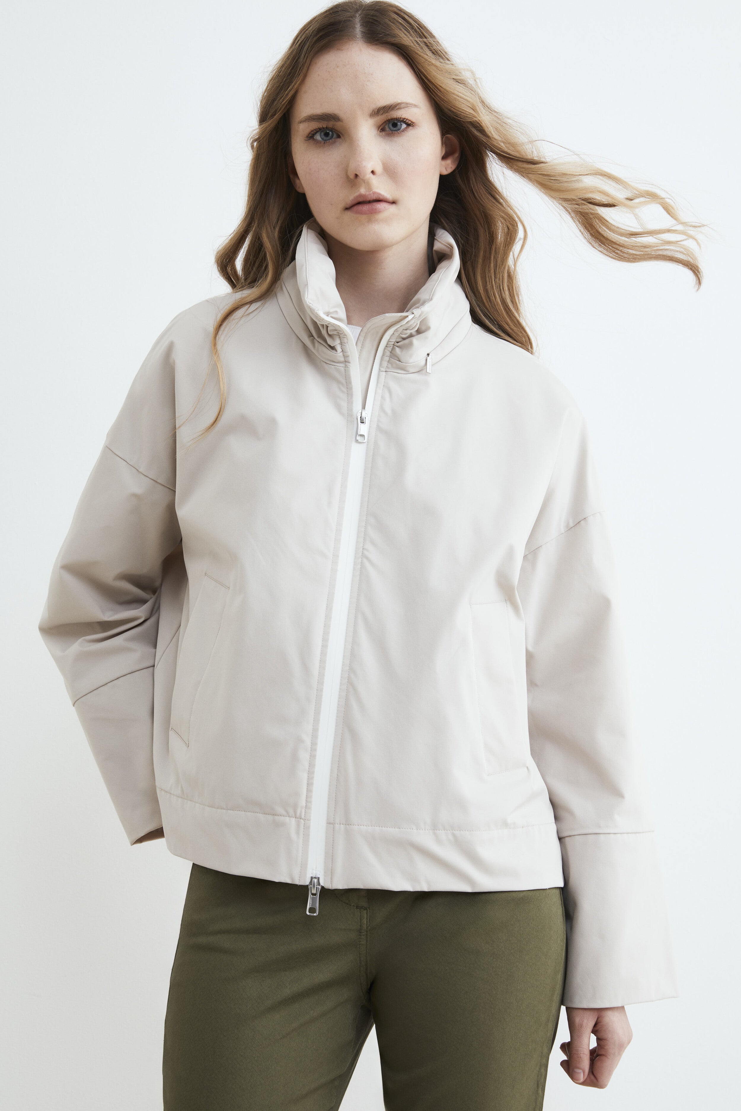 Women’s short jacket - Ivory