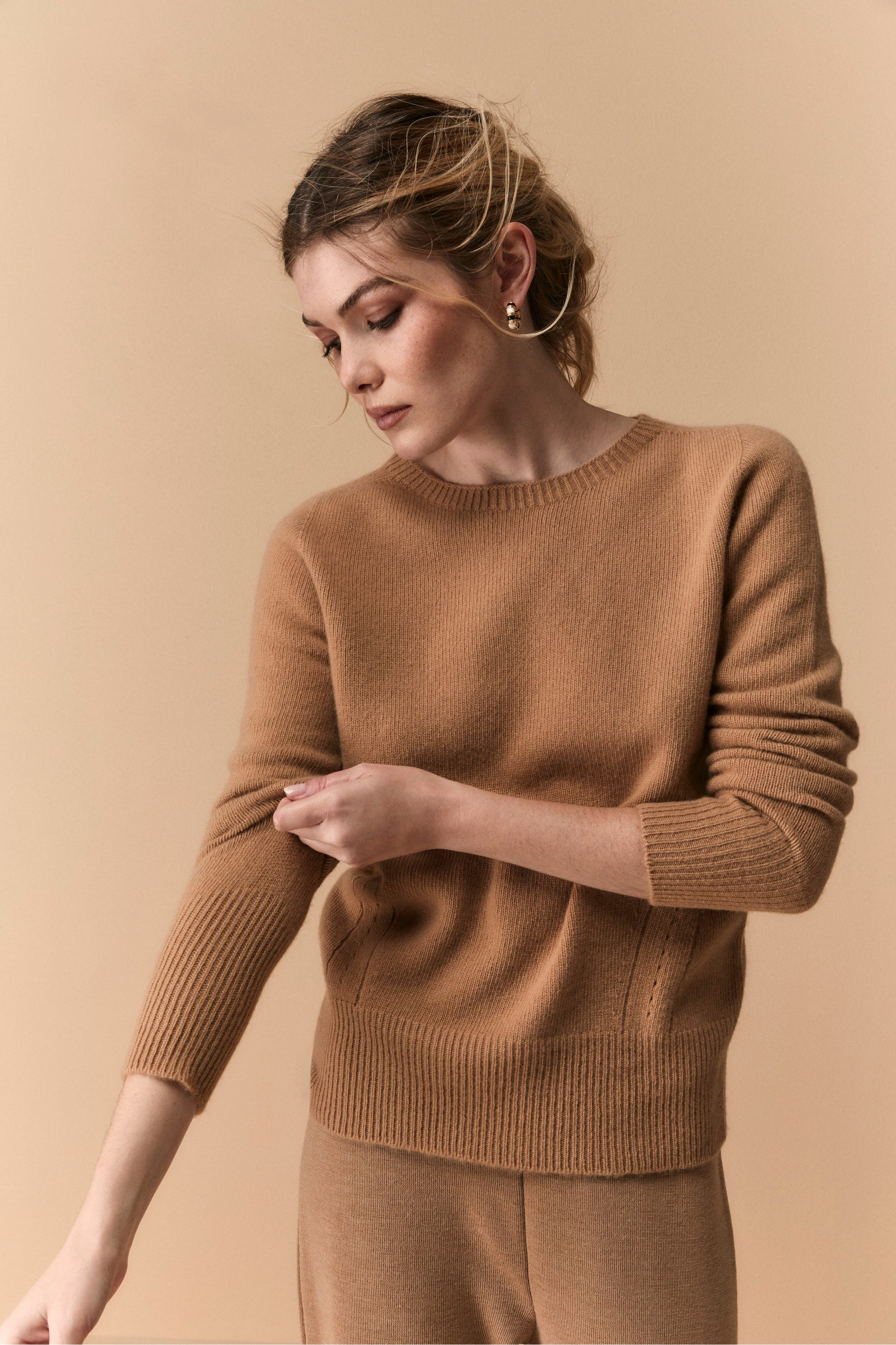 Crew Neck Sweater in Merino Wool - CAMEL