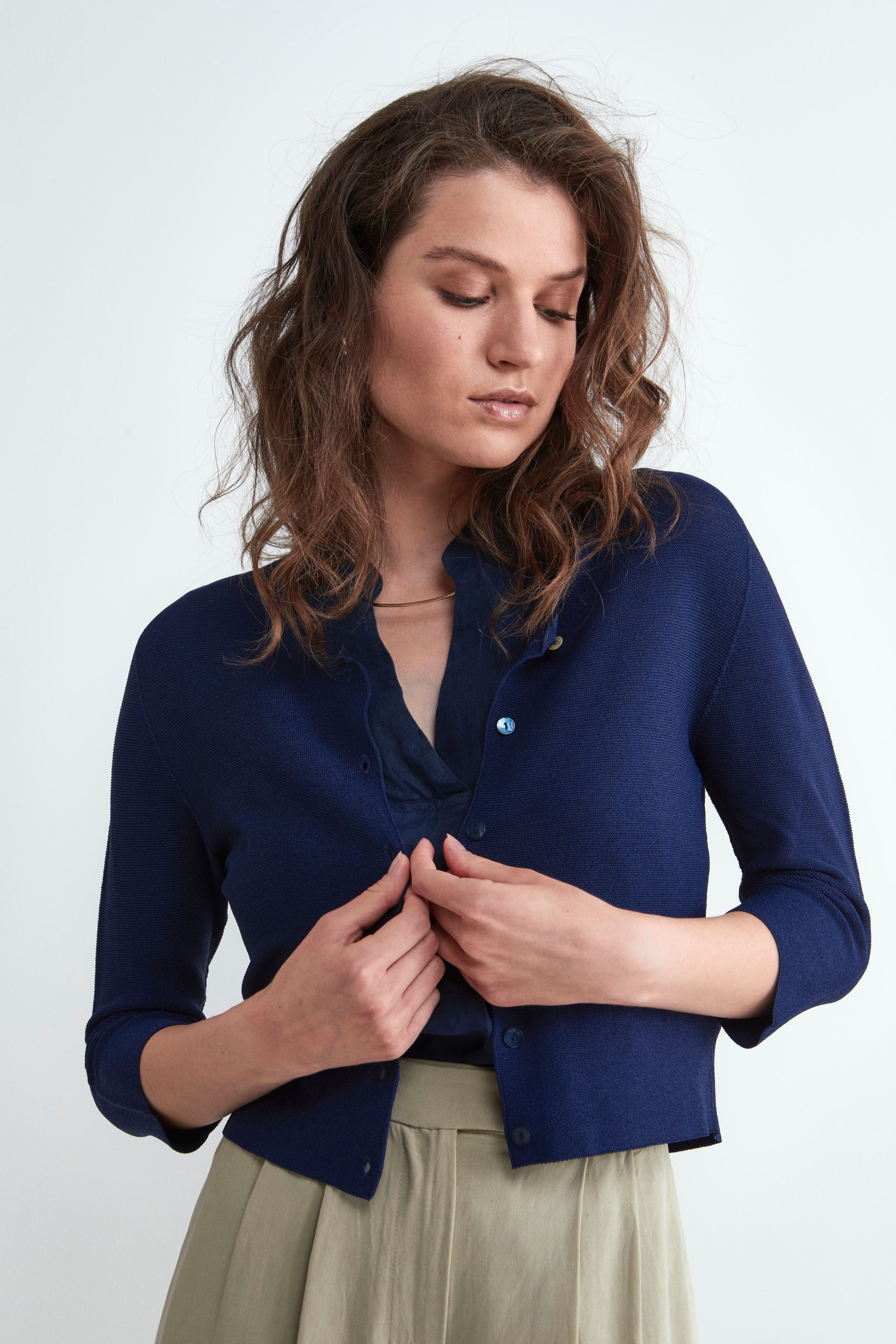 Cropped cardigan with buttons - BLUE