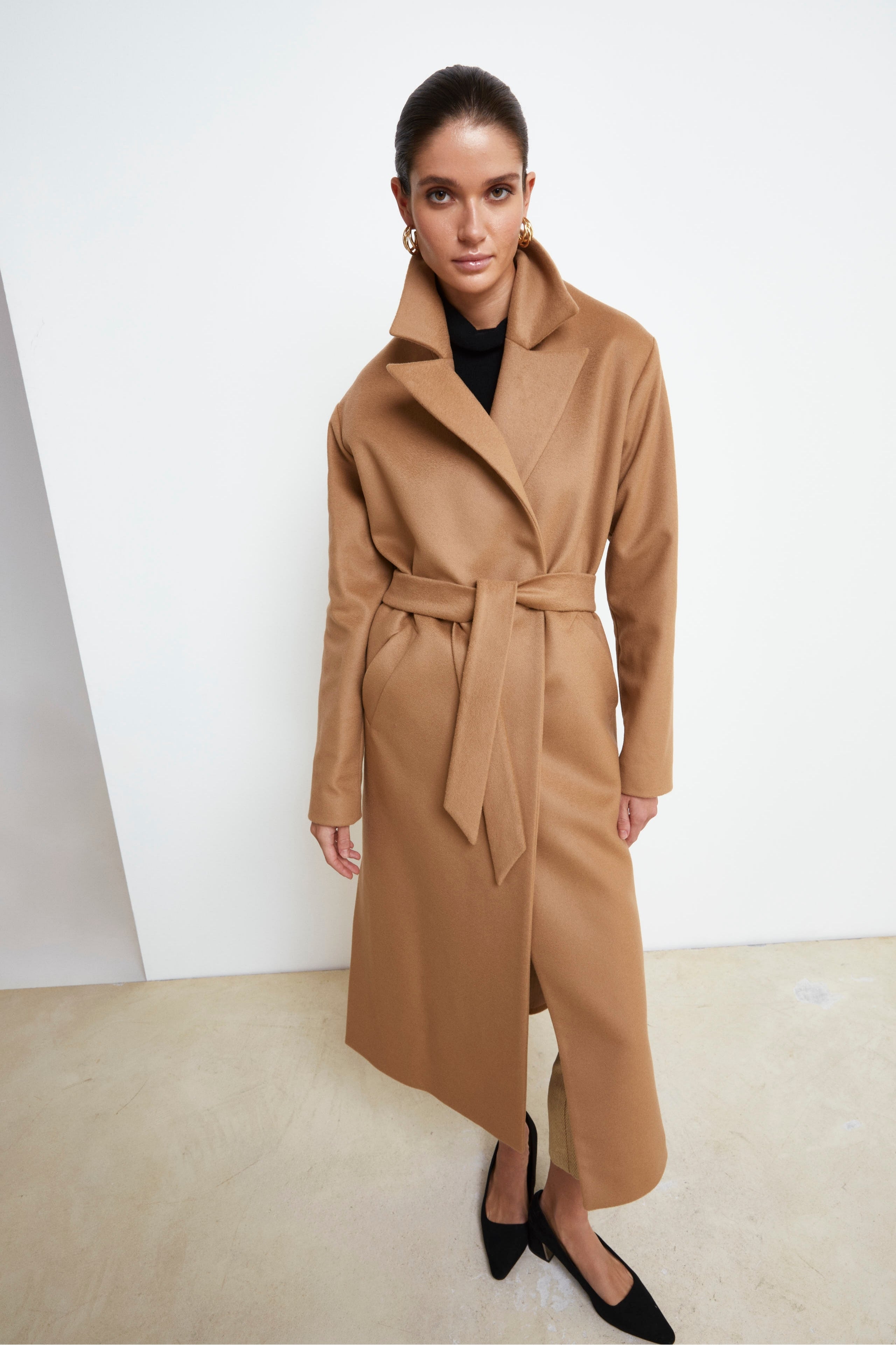 Long double-breasted coat with belt - CAMMELLO