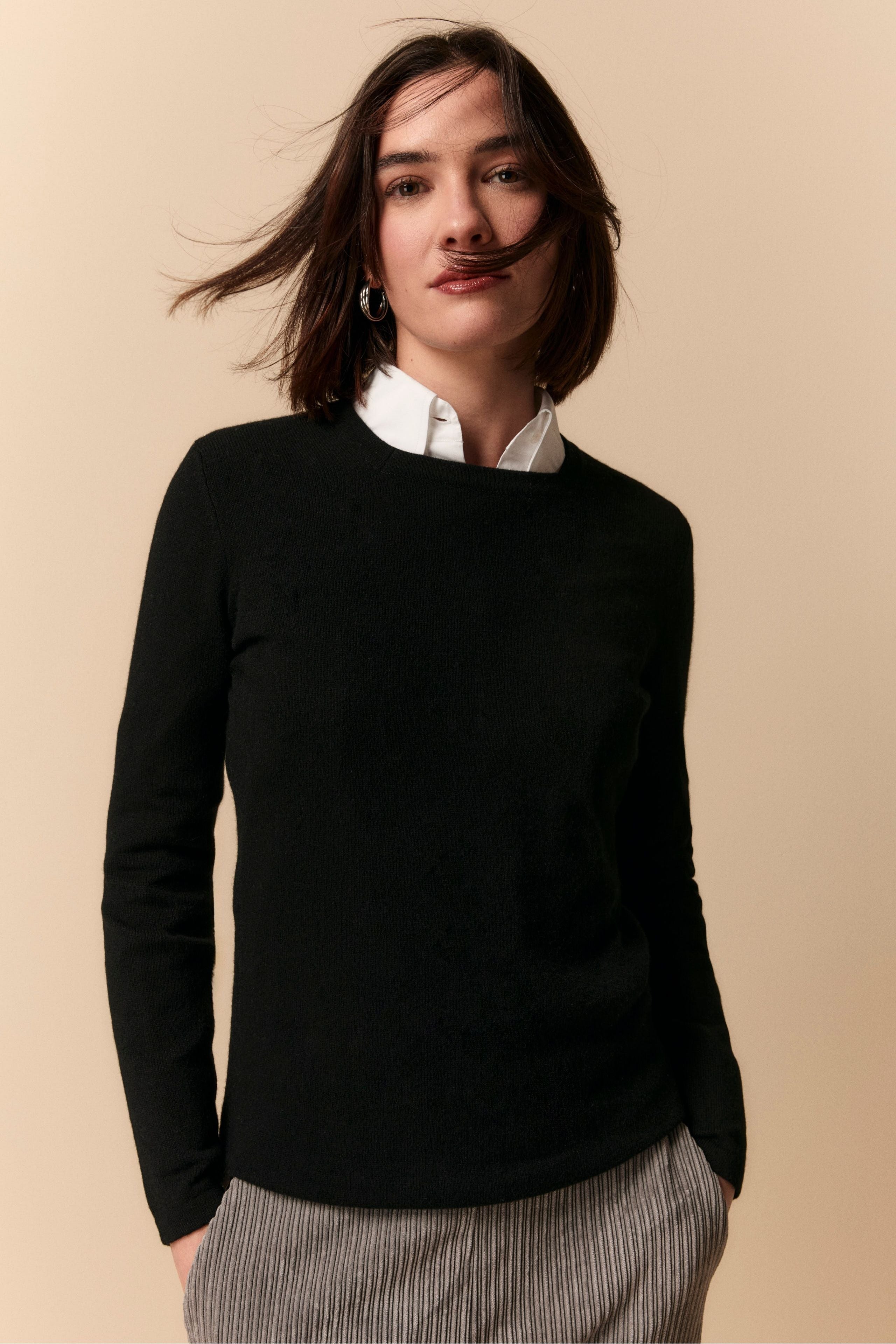 Crew-neck sweater with square neckline - BLACK