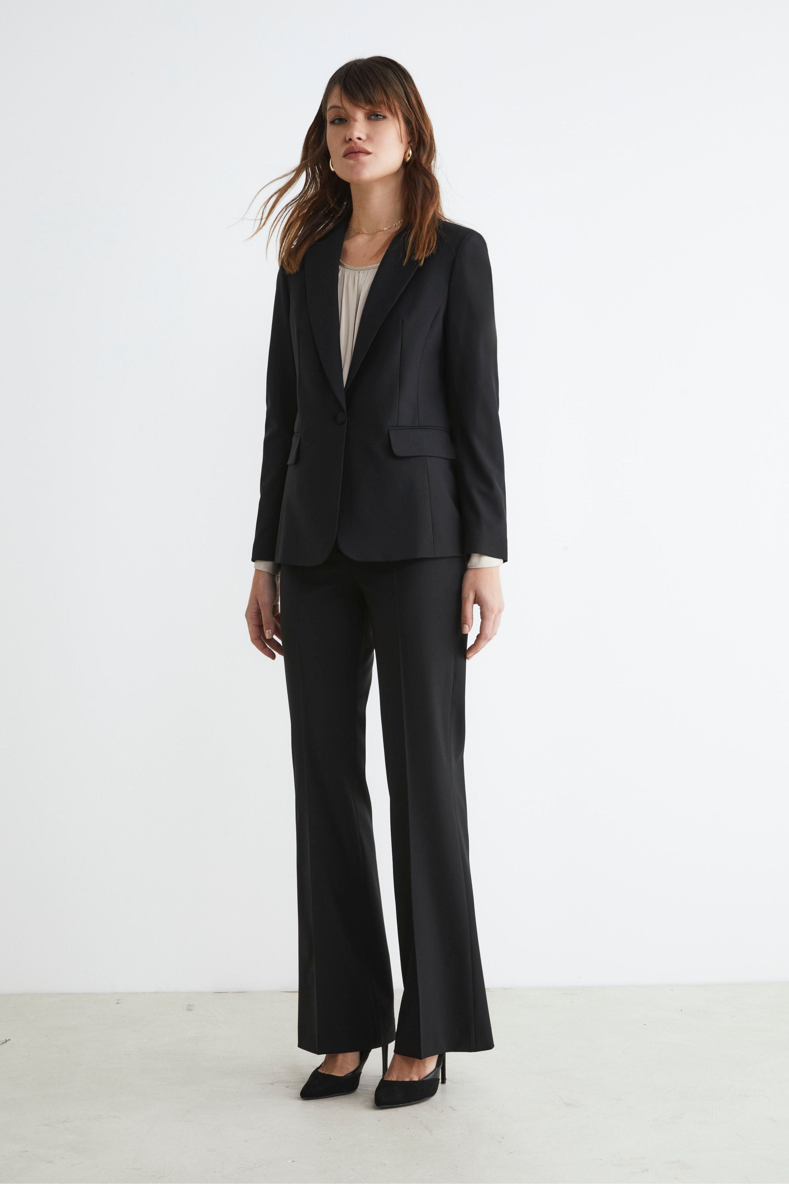 Elegant women’s suit - BLACK