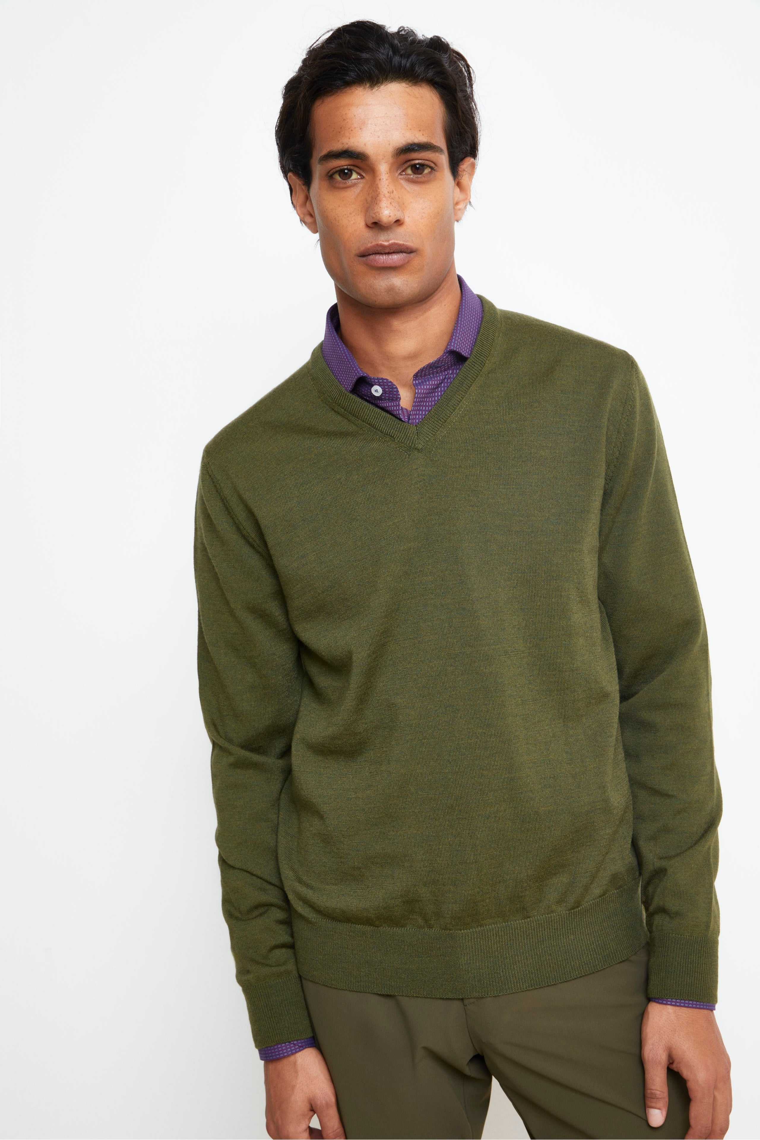 Maglia Scollo a V in Lana Merino - VERDE MILITARE