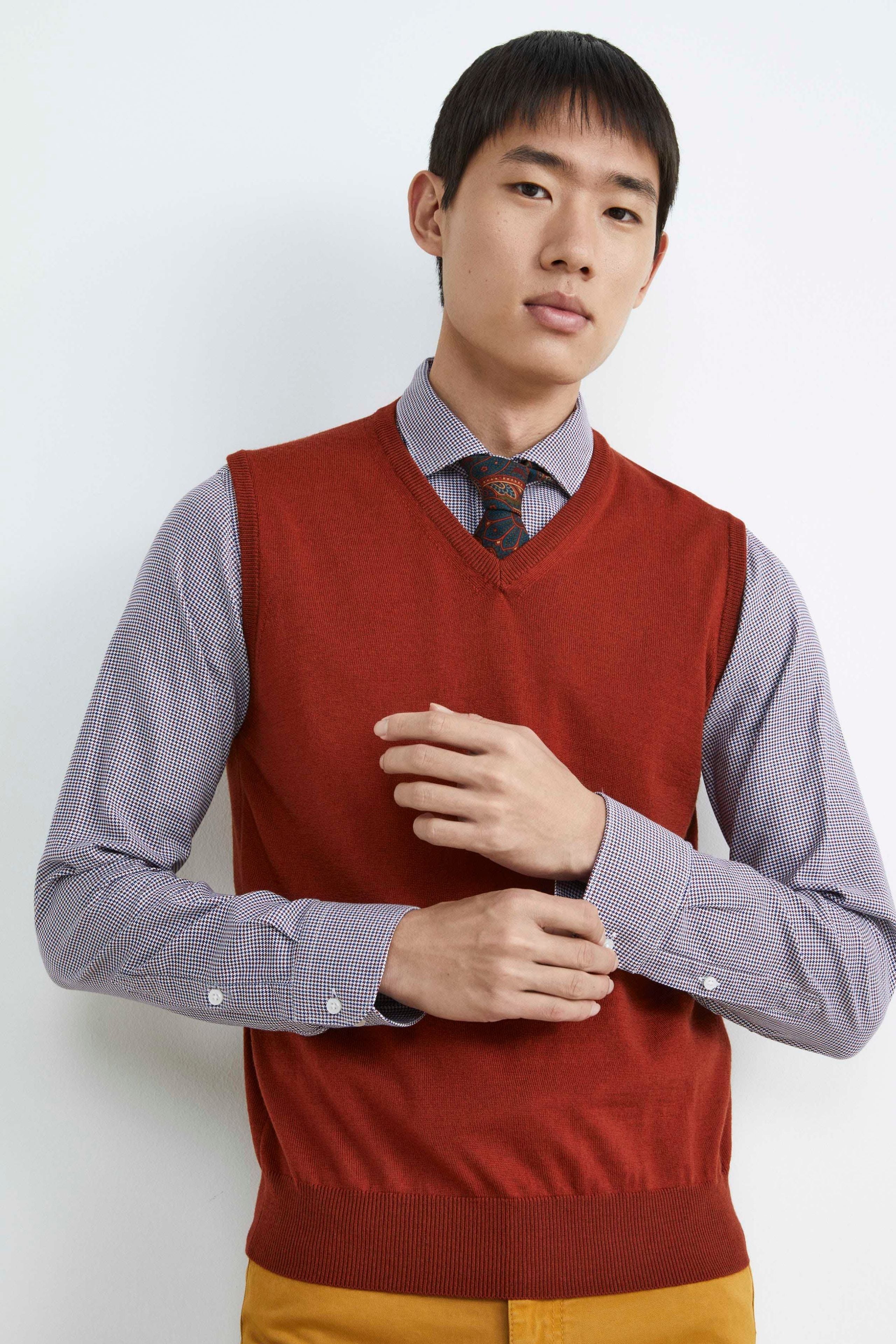 Wool V-neck waistcoat - Warm brown