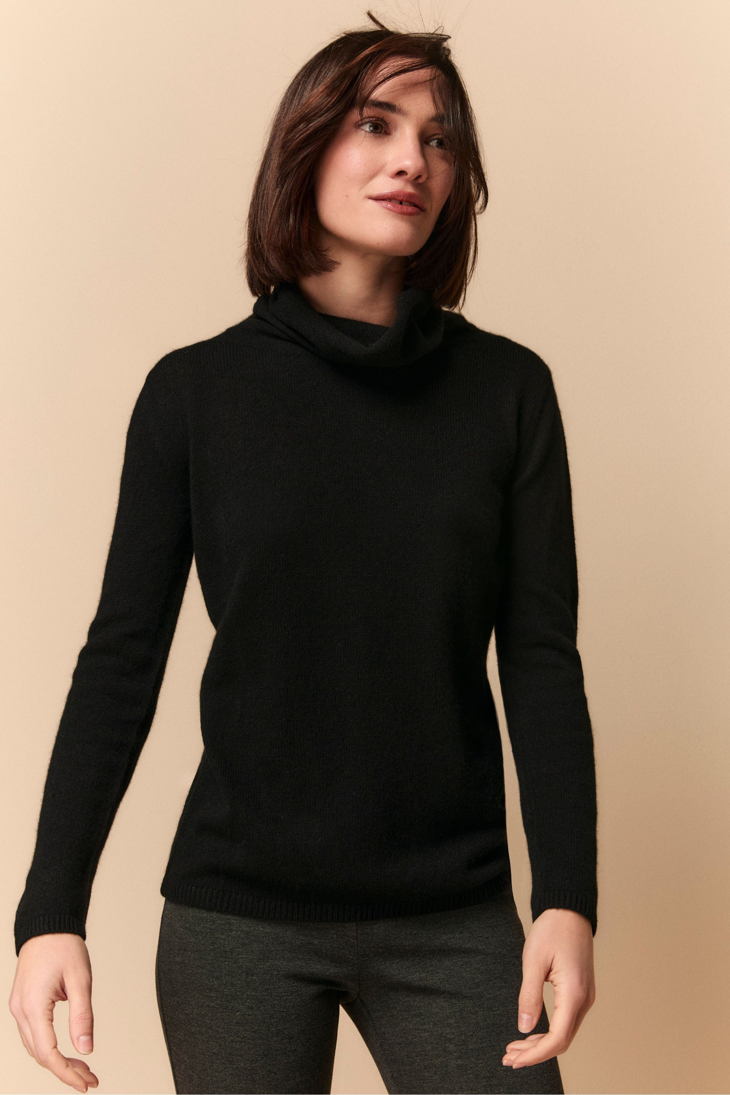 Maglia Collo Morbido in Cashmere - NERO