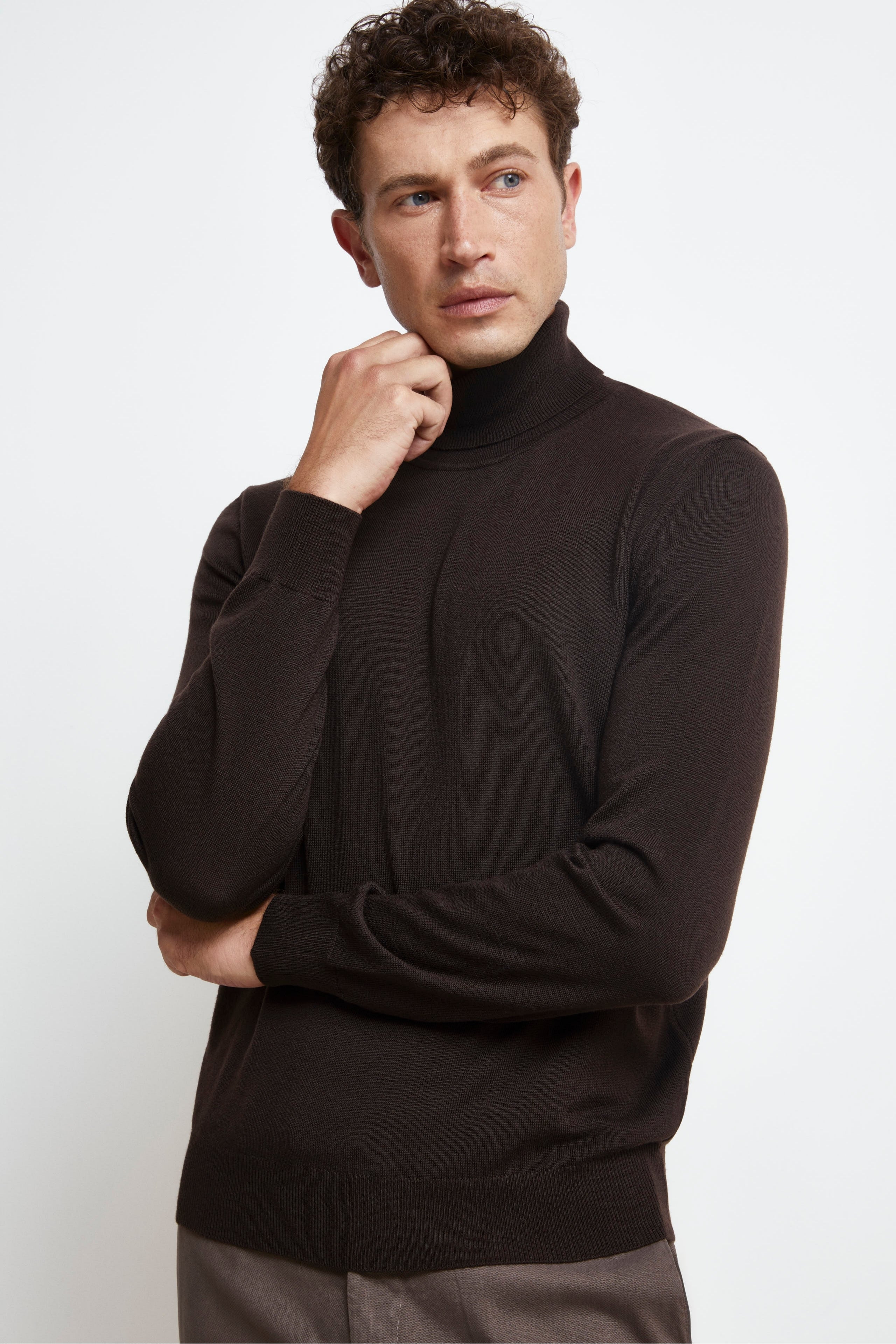 Merino Wool Turtleneck - BROWN