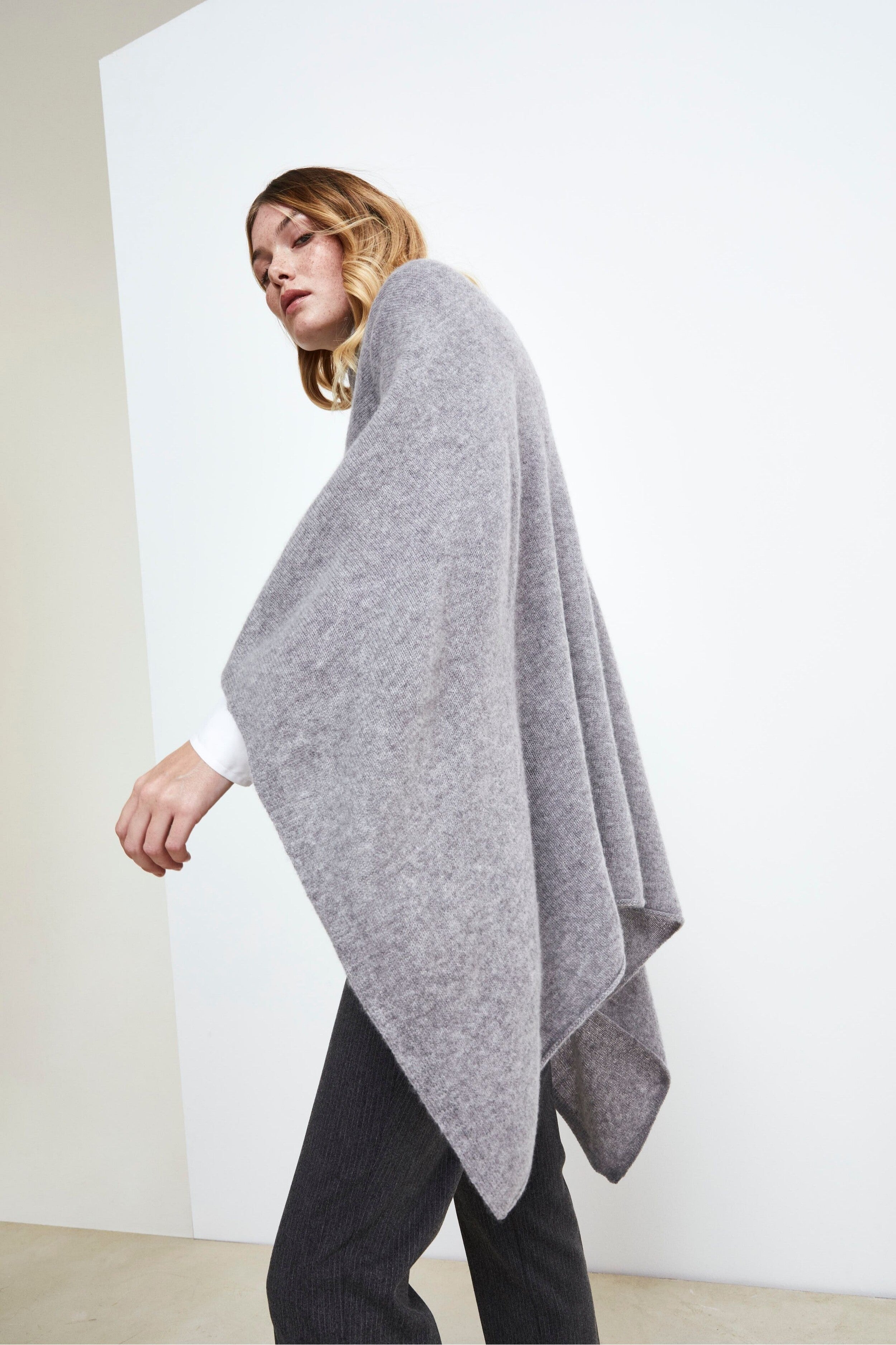 Cashmere cape - Medium grey