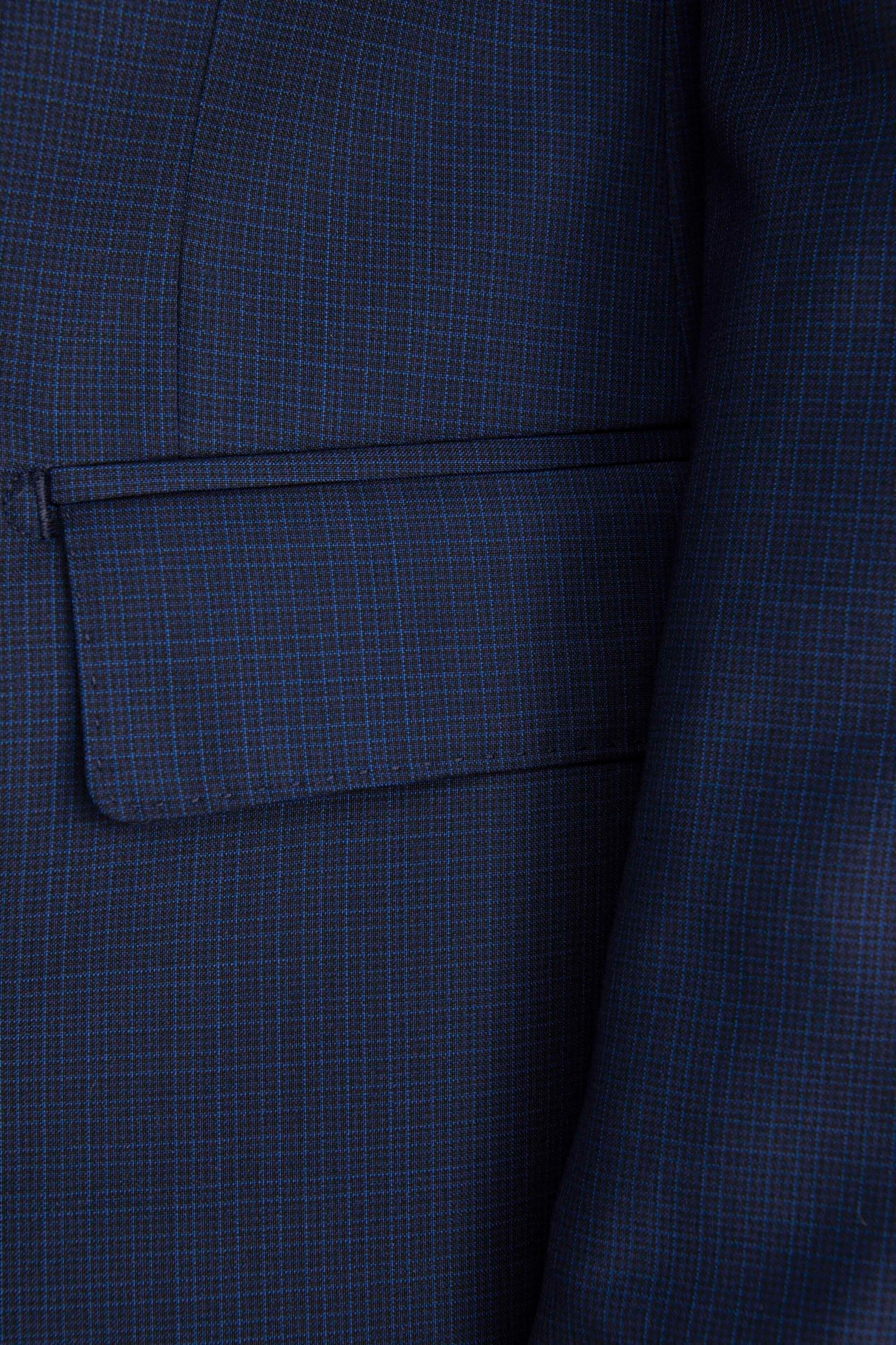 Elegant Blue Check Suit - Blue pattern