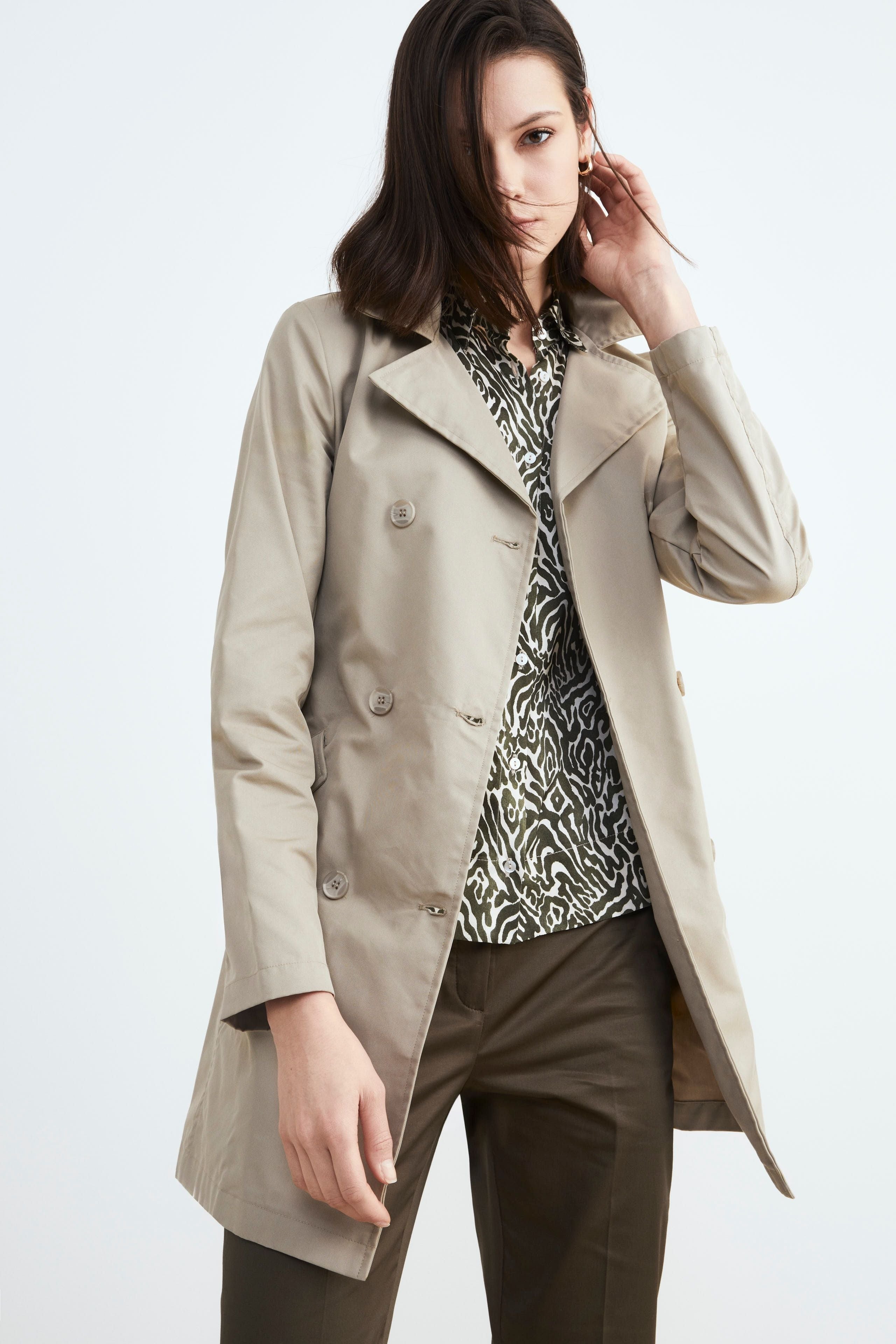 Elegant women’s trench coat - Sand brown