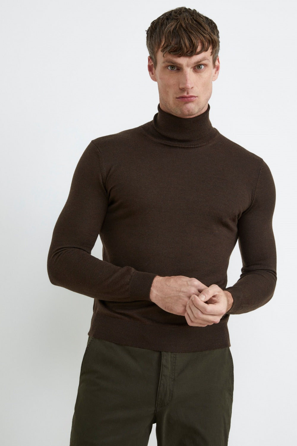 Rollkragenpullover aus Wolle - BROWN