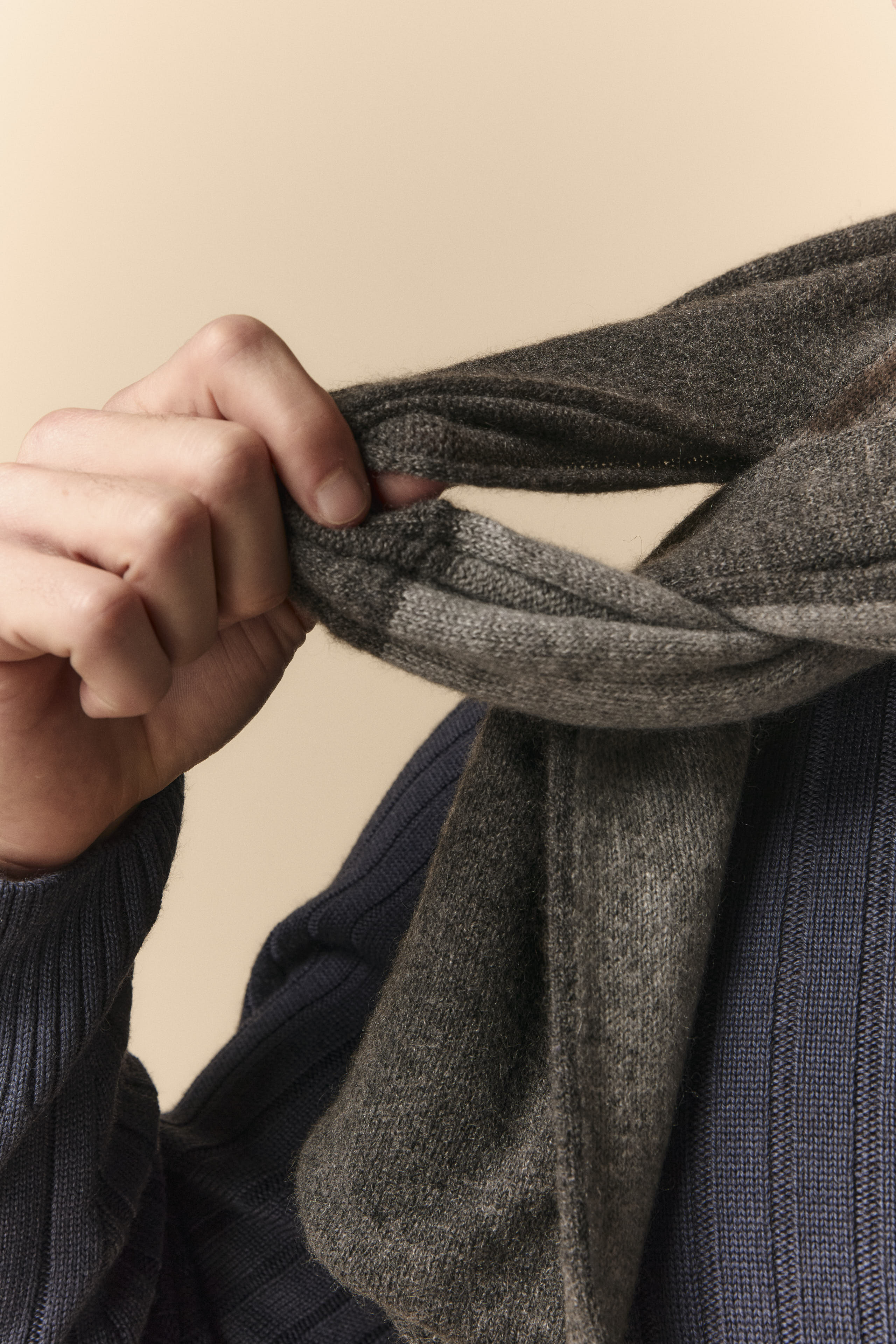 Bicolor cashmere knit collar - Dark grey-Light grey