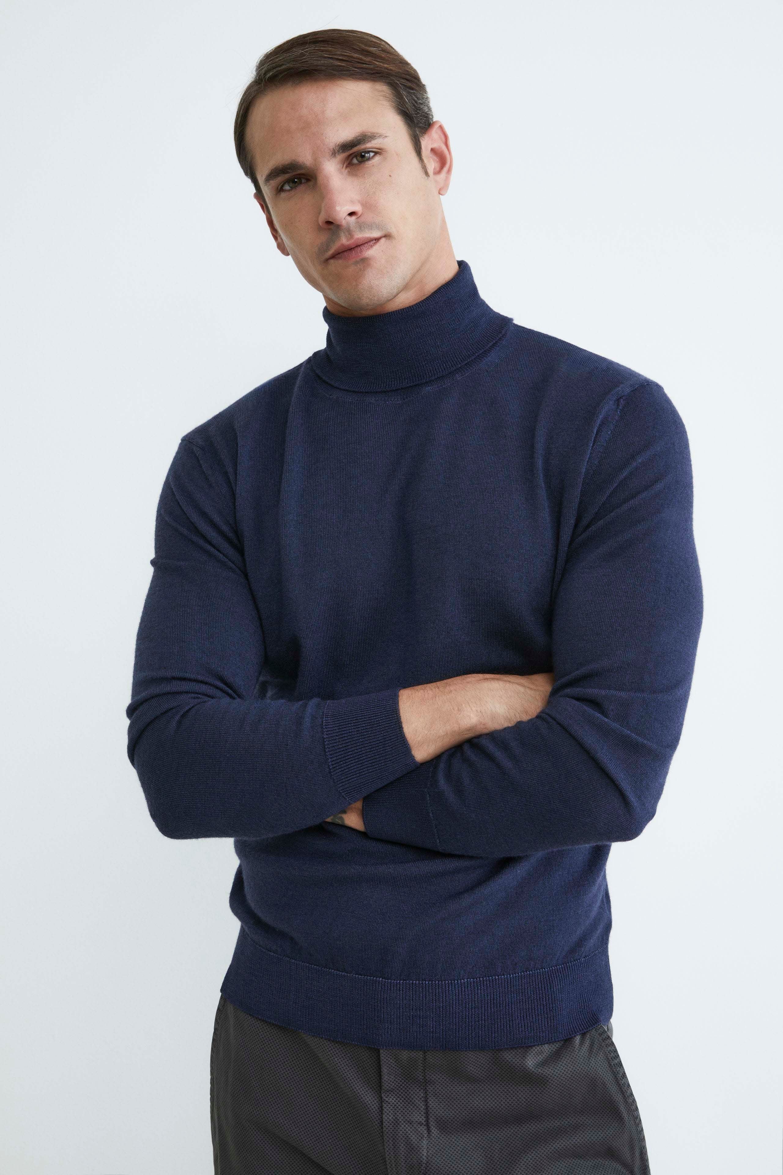 Rollkragenpullover aus Merinowolle - BLAUE MARINE