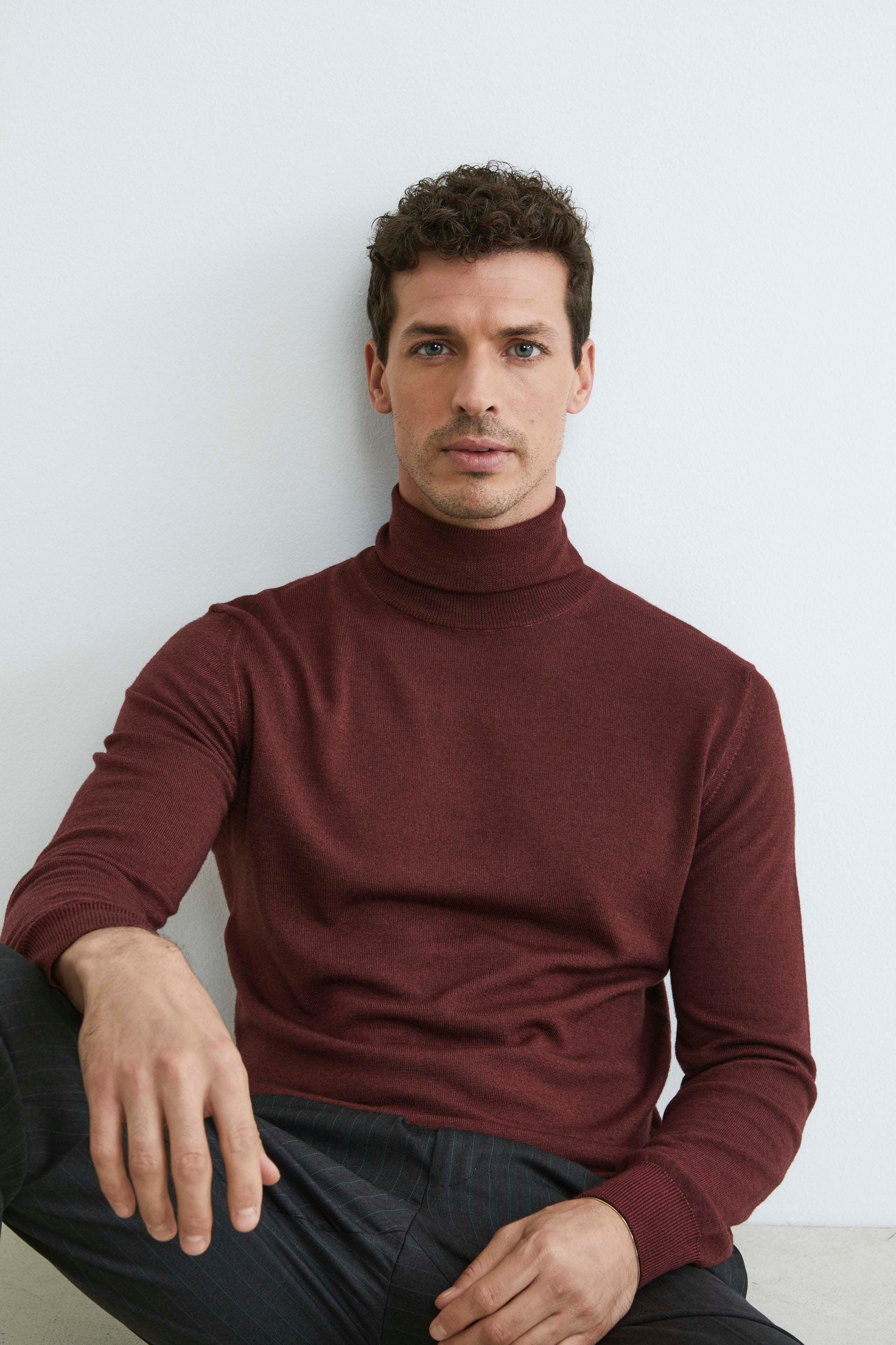 Rollkragenpullover aus Merinowolle - Burgundisch