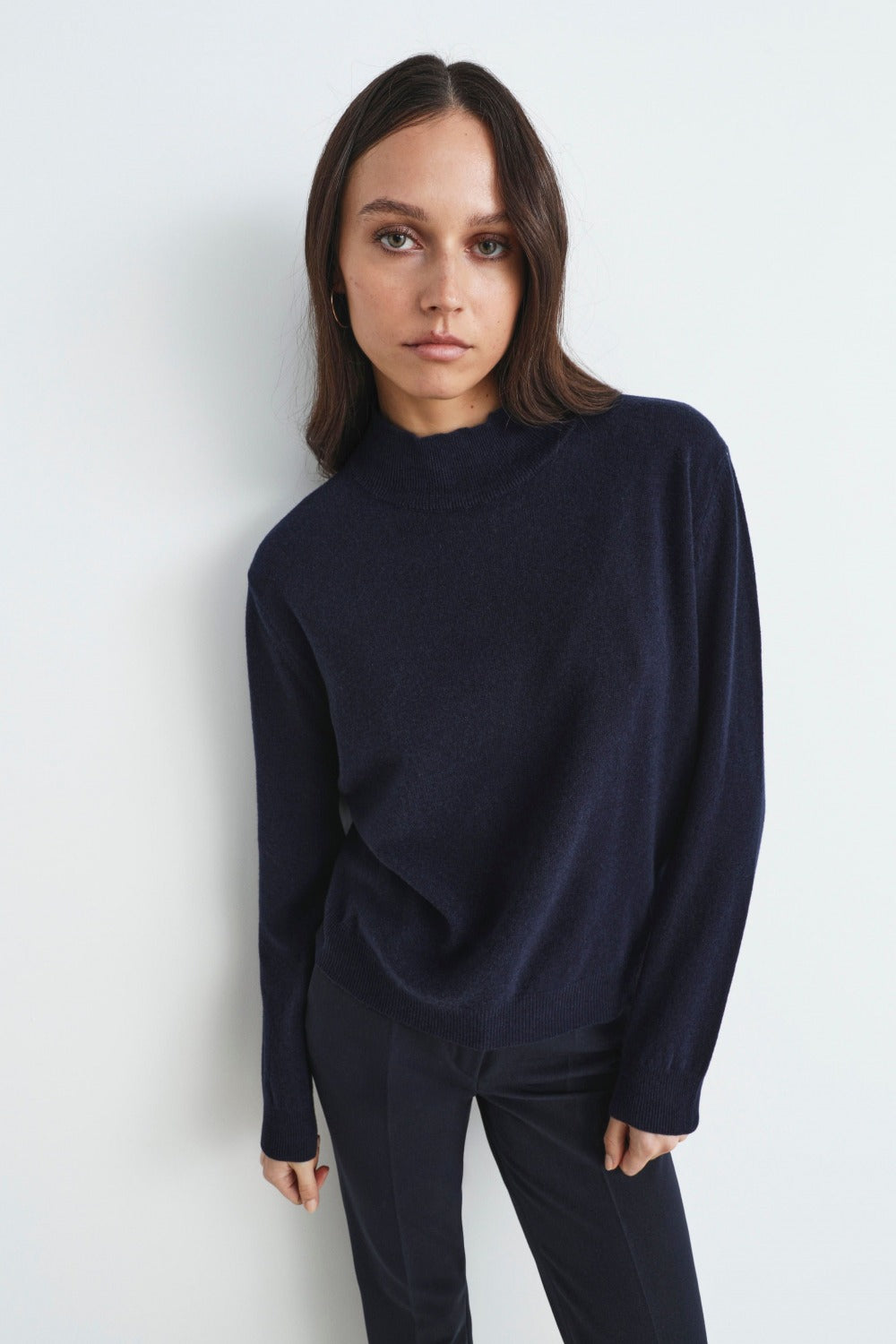 Maglione dolcevita con collo ampio - BLU