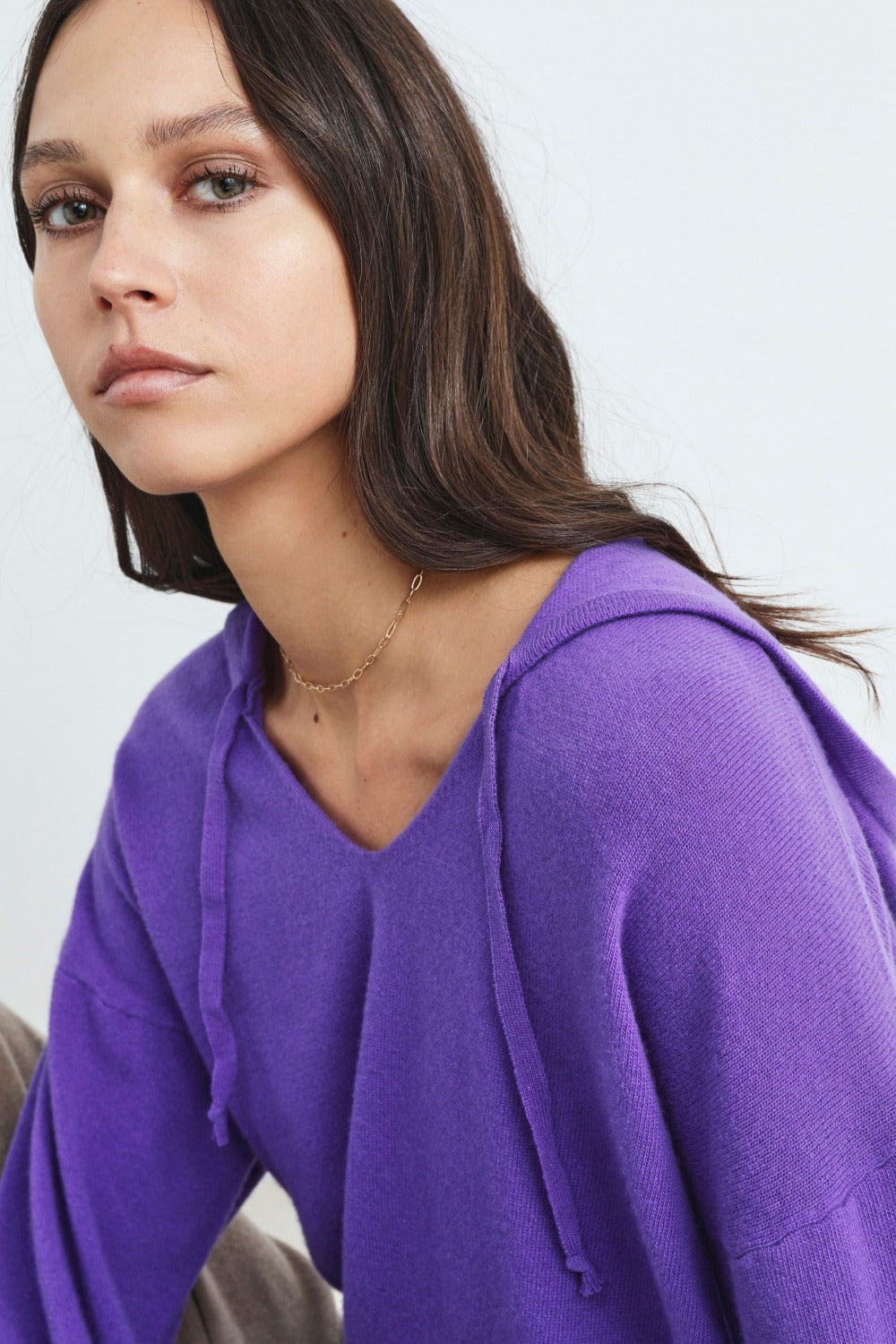 Maglia con cappuccio in lana e cashmere - VIOLA