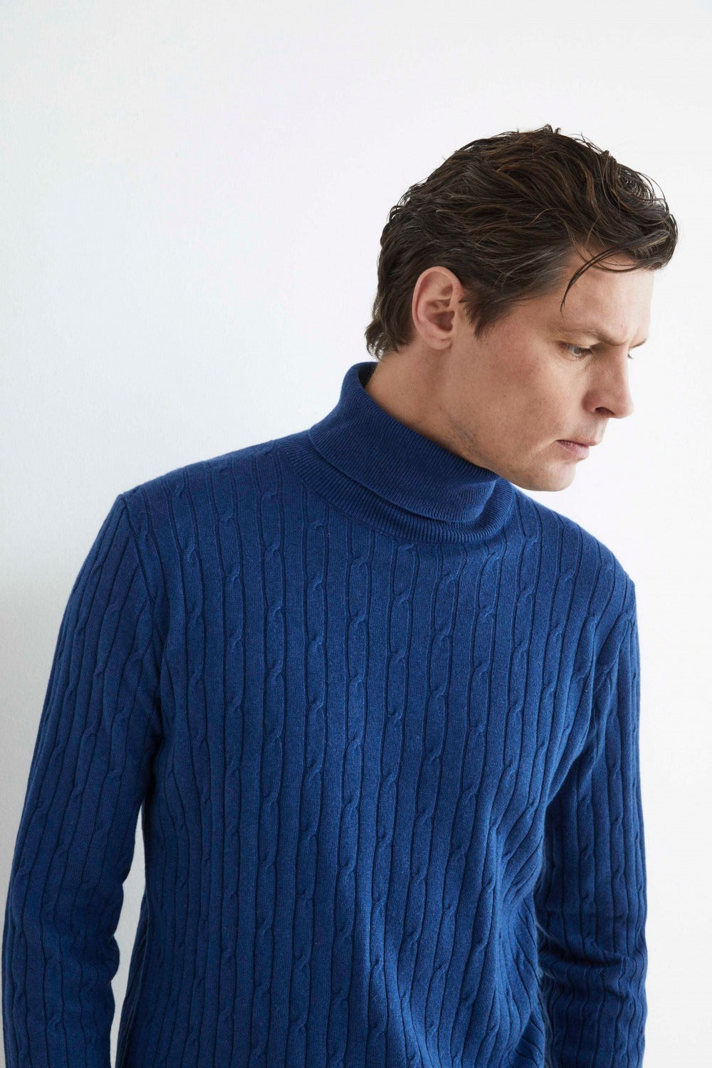 Cashmere and silk cable-knit turtleneck sweater - DENIM