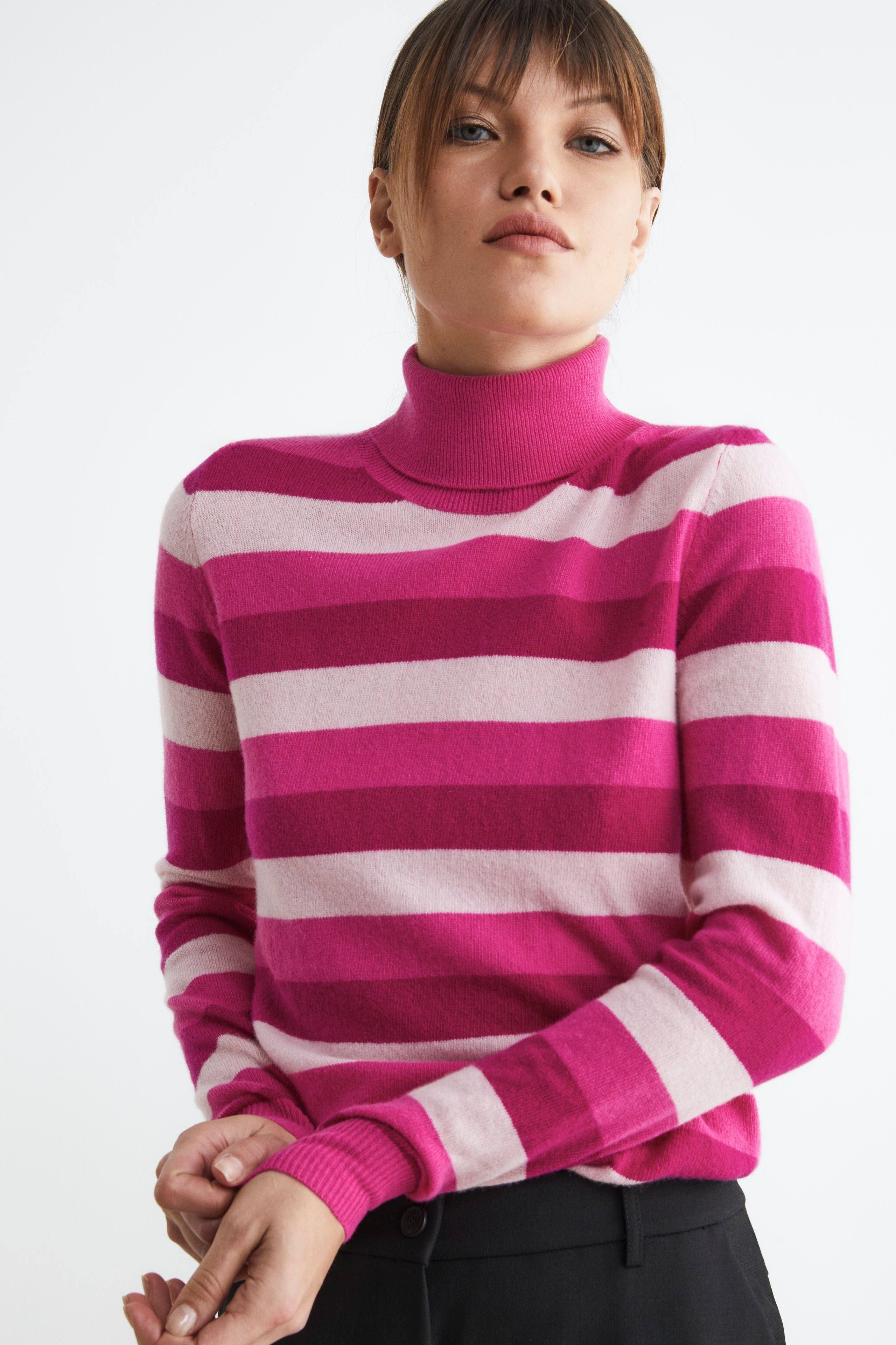 Striped turtleneck in wool and cashmere - Fuchsia