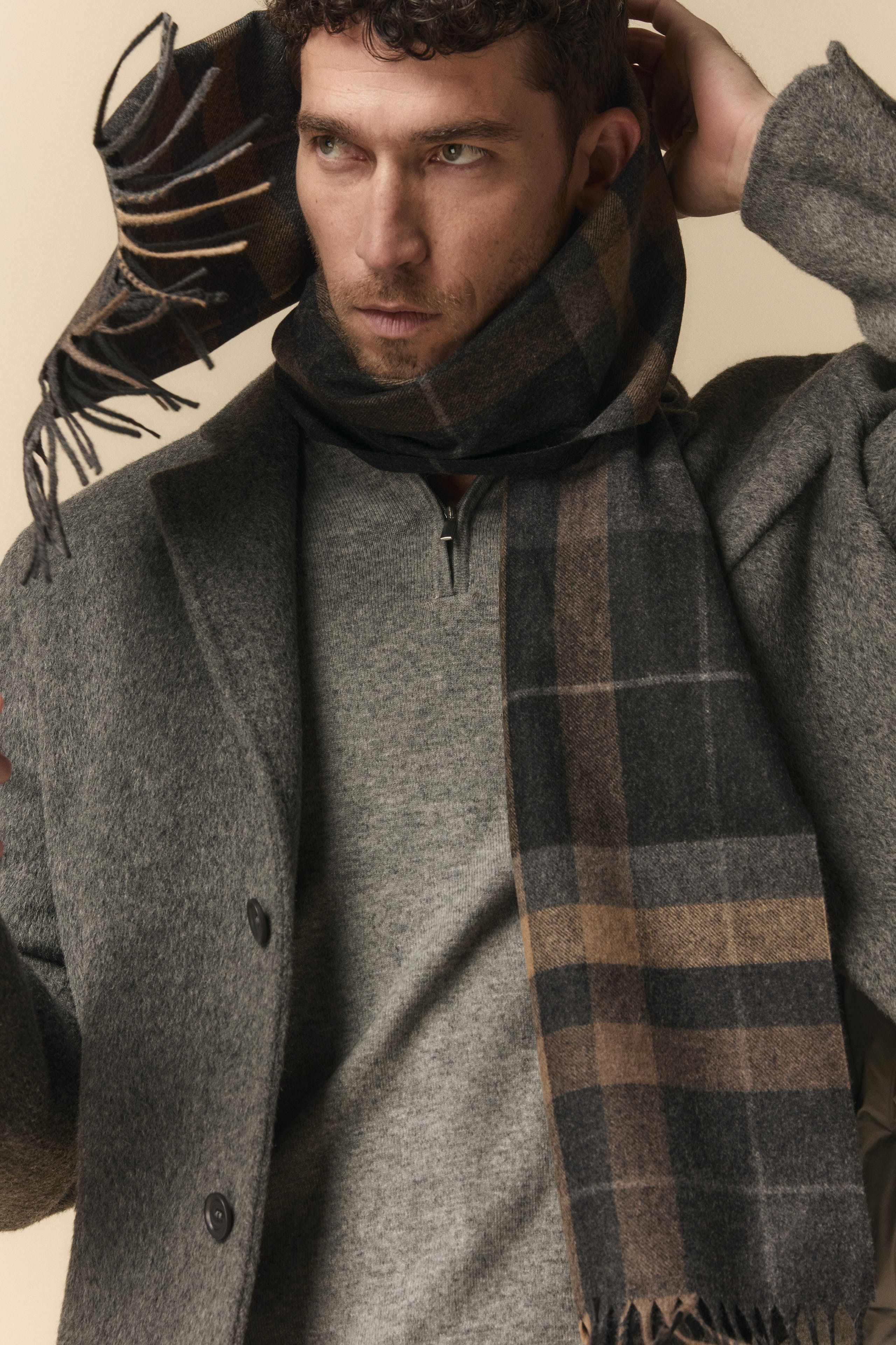 Check Scarf in Wool and Cashmere - -